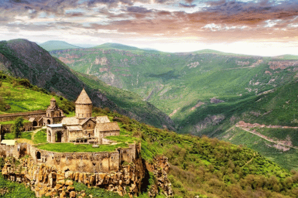 جاهای دیدنی ارمنستان؛ تاریخ را ورق بزنید